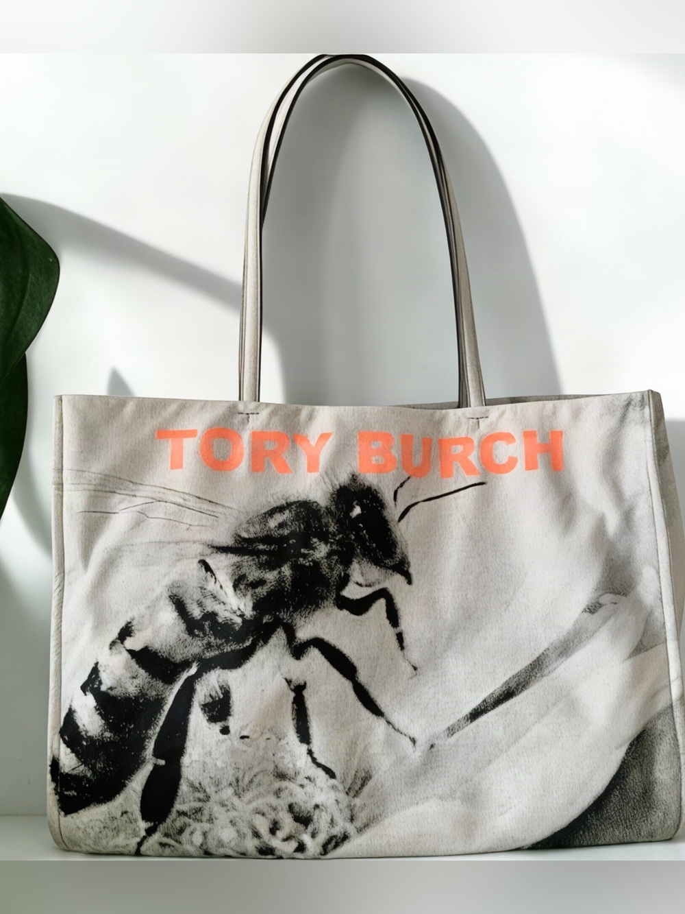 TORY BURCH PRINTED BEE MOTIF LARGE TOTE BAG USED TWICE EXC CONDITION!